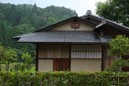信楽陶坊窯場の登り窯（京都様式）